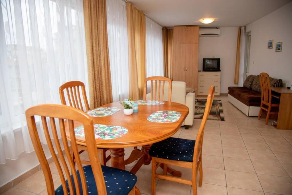 Convenient 1-Bedroom Flat Next To Harmanite Beach Sozopol Buitenkant foto