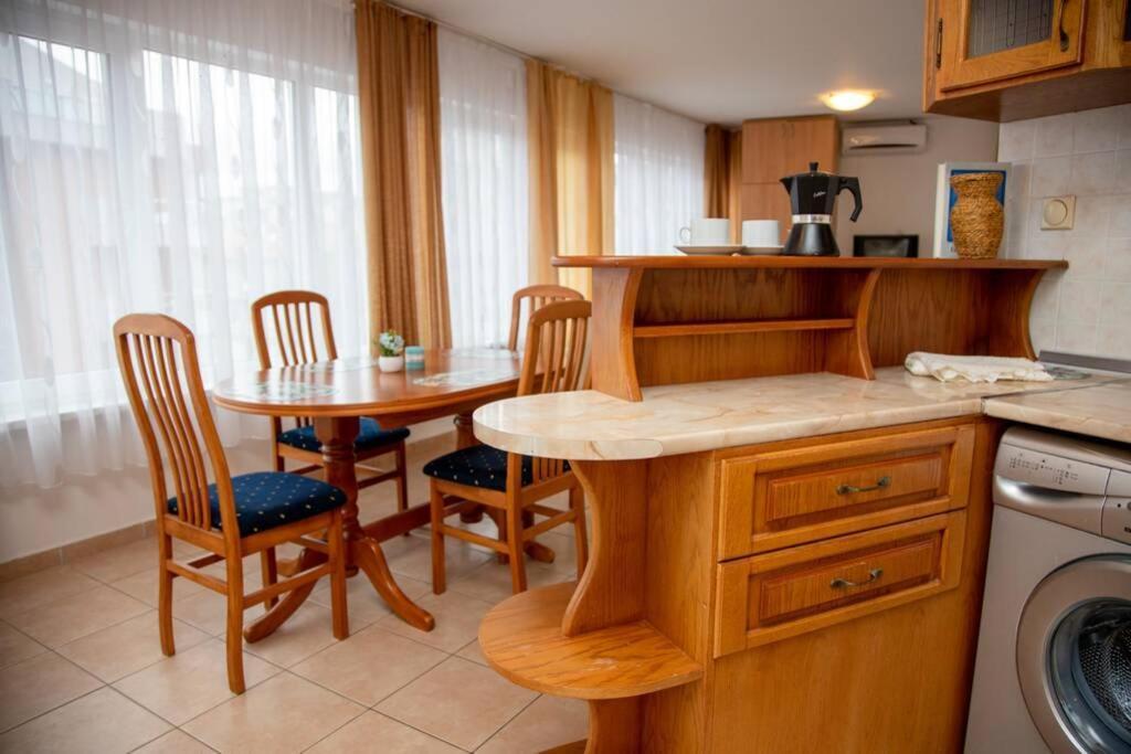 Convenient 1-Bedroom Flat Next To Harmanite Beach Sozopol Buitenkant foto