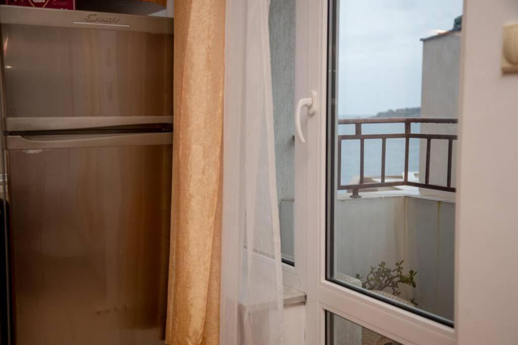 Convenient 1-Bedroom Flat Next To Harmanite Beach Sozopol Buitenkant foto